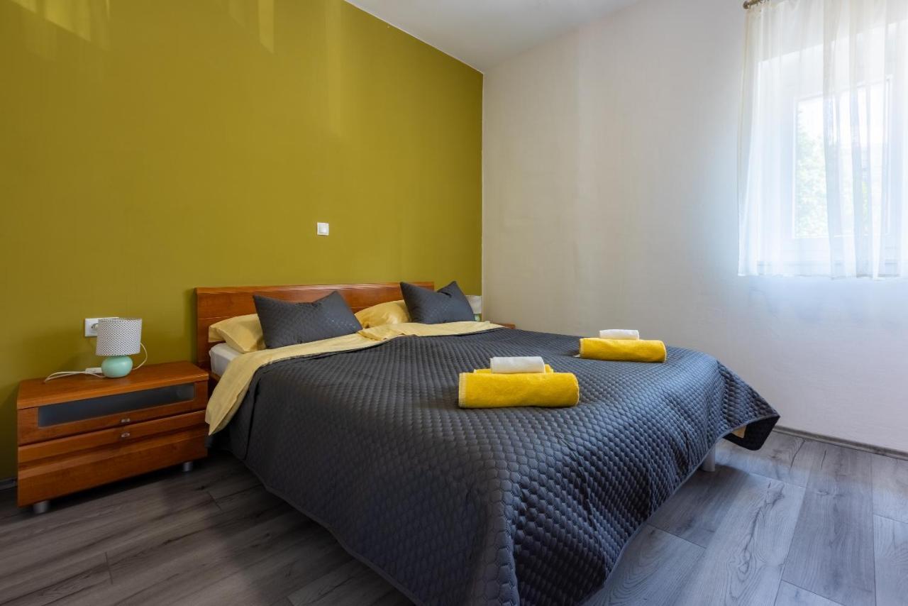 Apartman Dora Crikvenica Exterior foto
