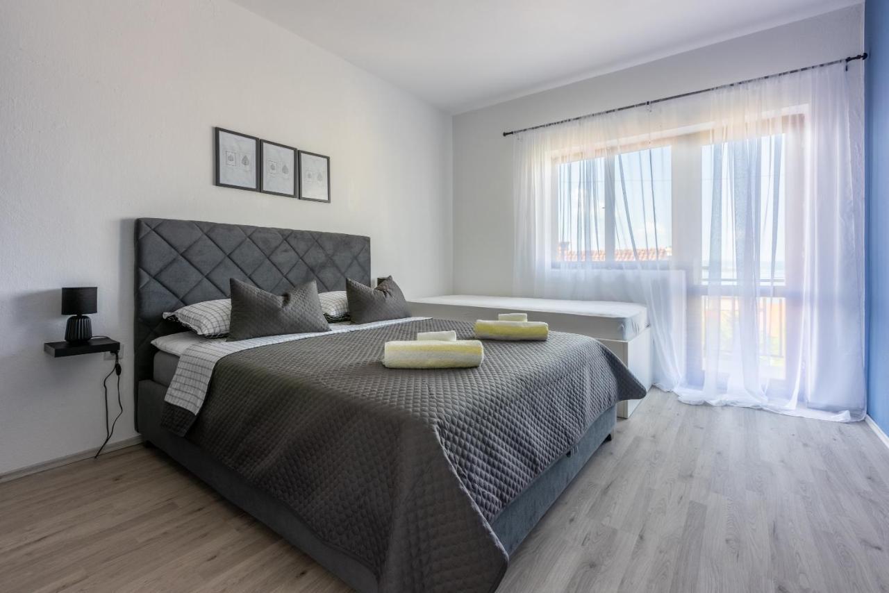 Apartman Dora Crikvenica Exterior foto