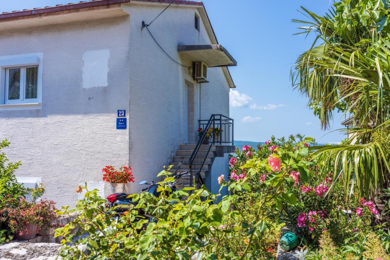 Apartman Dora Crikvenica Exterior foto